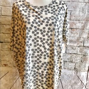 💫NEW💫 LuLaRoe Irma White W Gray Spots Sz XS